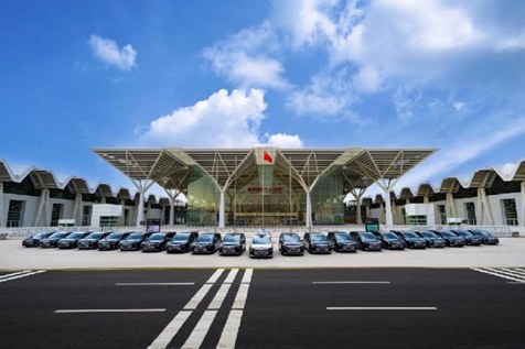 【新闻稿】2025天津夏季达沃斯论坛盛大启幕！岚图汽车连续两年成为赞助车辆，岚图FREE+预售22.99万起 319.jpg
