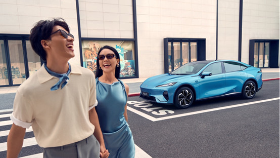 【新闻稿】2026款 深蓝L07上市，全系标配华为乾崑智驾，13.59万元起！(1)3225.jpg
