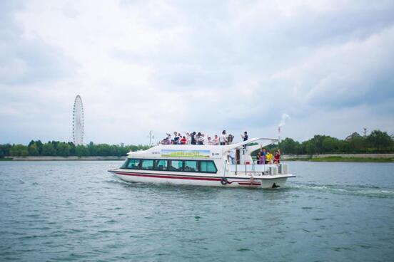 我与奔腾T77的泰安天颐湖之约,佳人相伴国潮行动