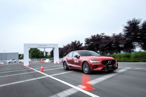 全新S60趣味赛道动态图05