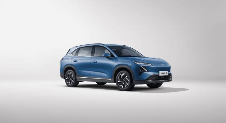 五菱星光S以极致舒适感 关怀全家出行